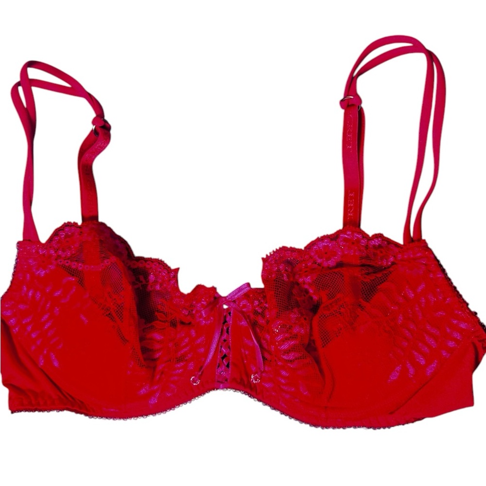 Victoria’s Secret 34B Red  Dream Angels Unlined Demi Push-Up Without Padding Bra